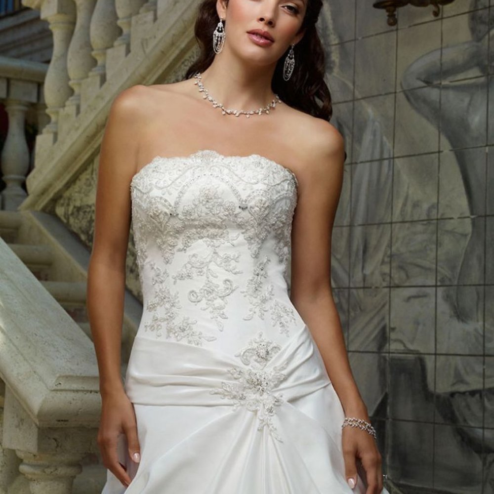 casablanca bridal 1904 dress diamond white ivory
